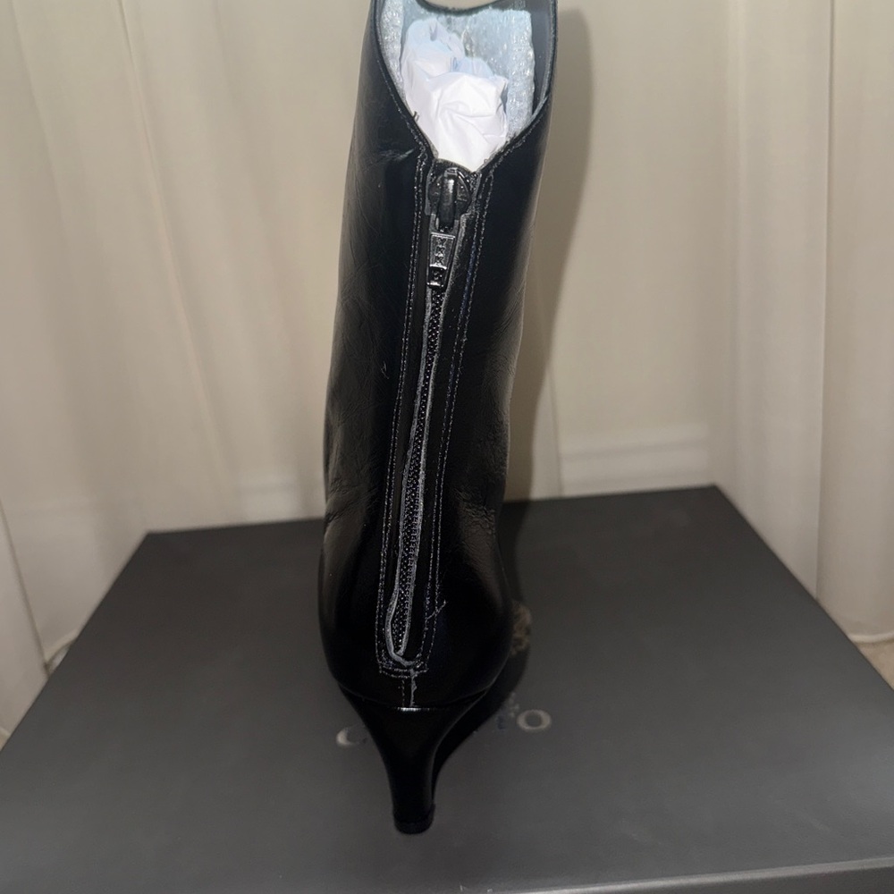NEVER WORN Vince Camuto Black Heeled Boots with Pointed Toe - Picture 7 of 11